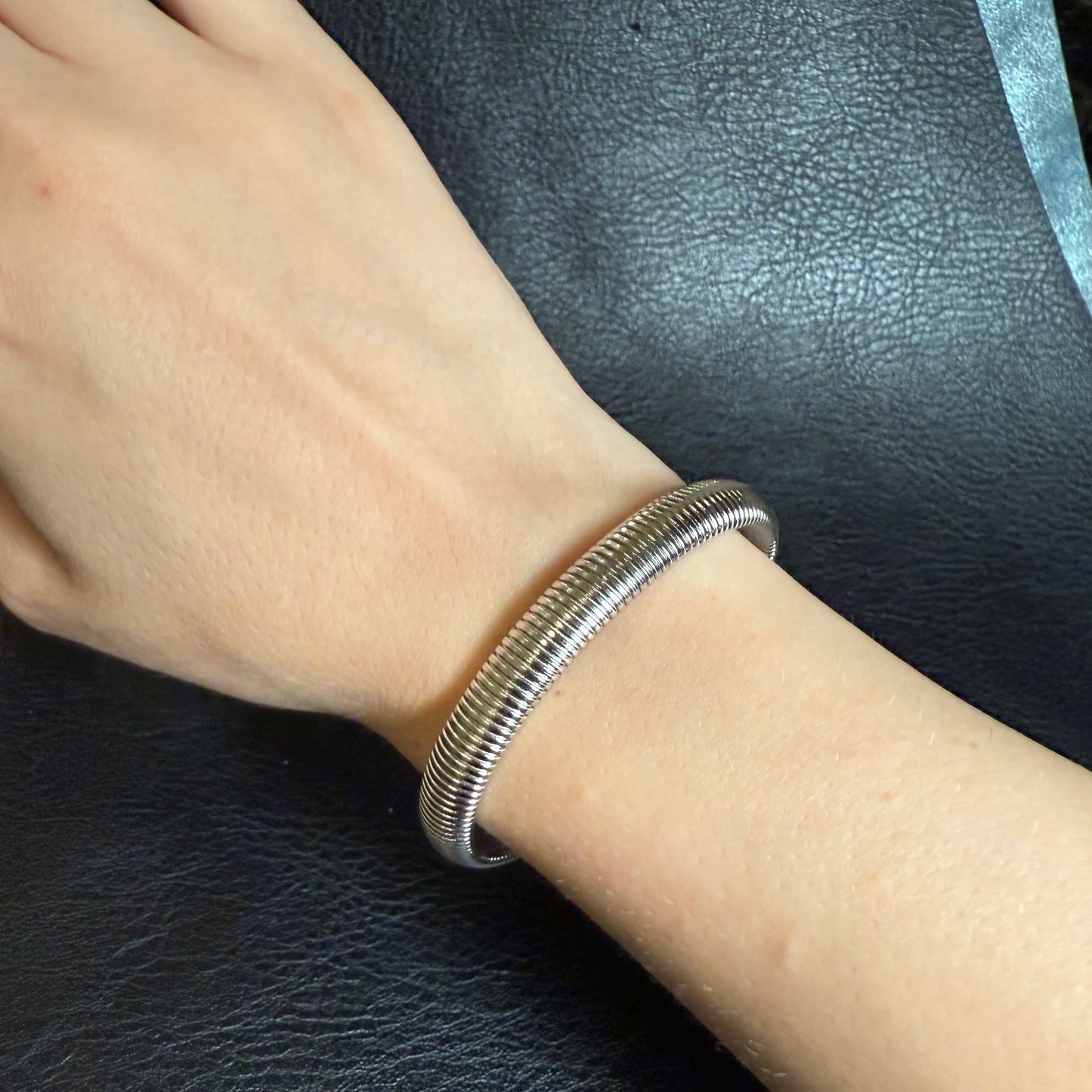 642 “PERTRA MINI” Brazalete plateado