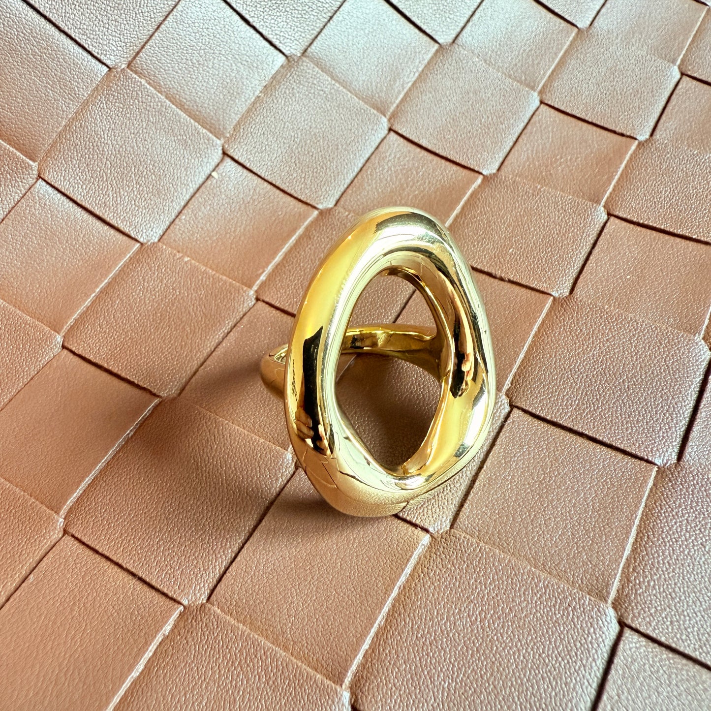 600 “DIANE” Anillo dorado