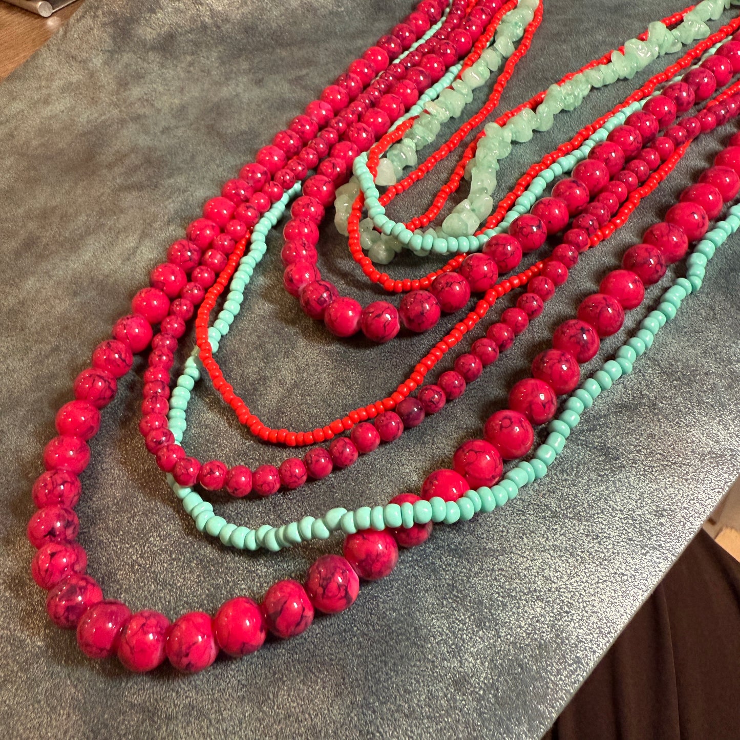 645 “CORAL” Collar de cuentas