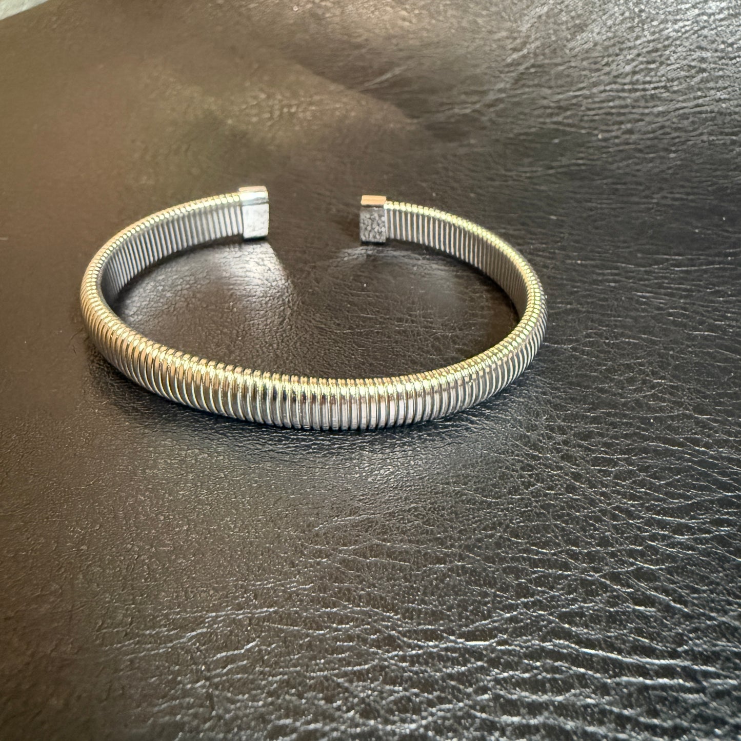 642 “PERTRA MINI” Brazalete plateado
