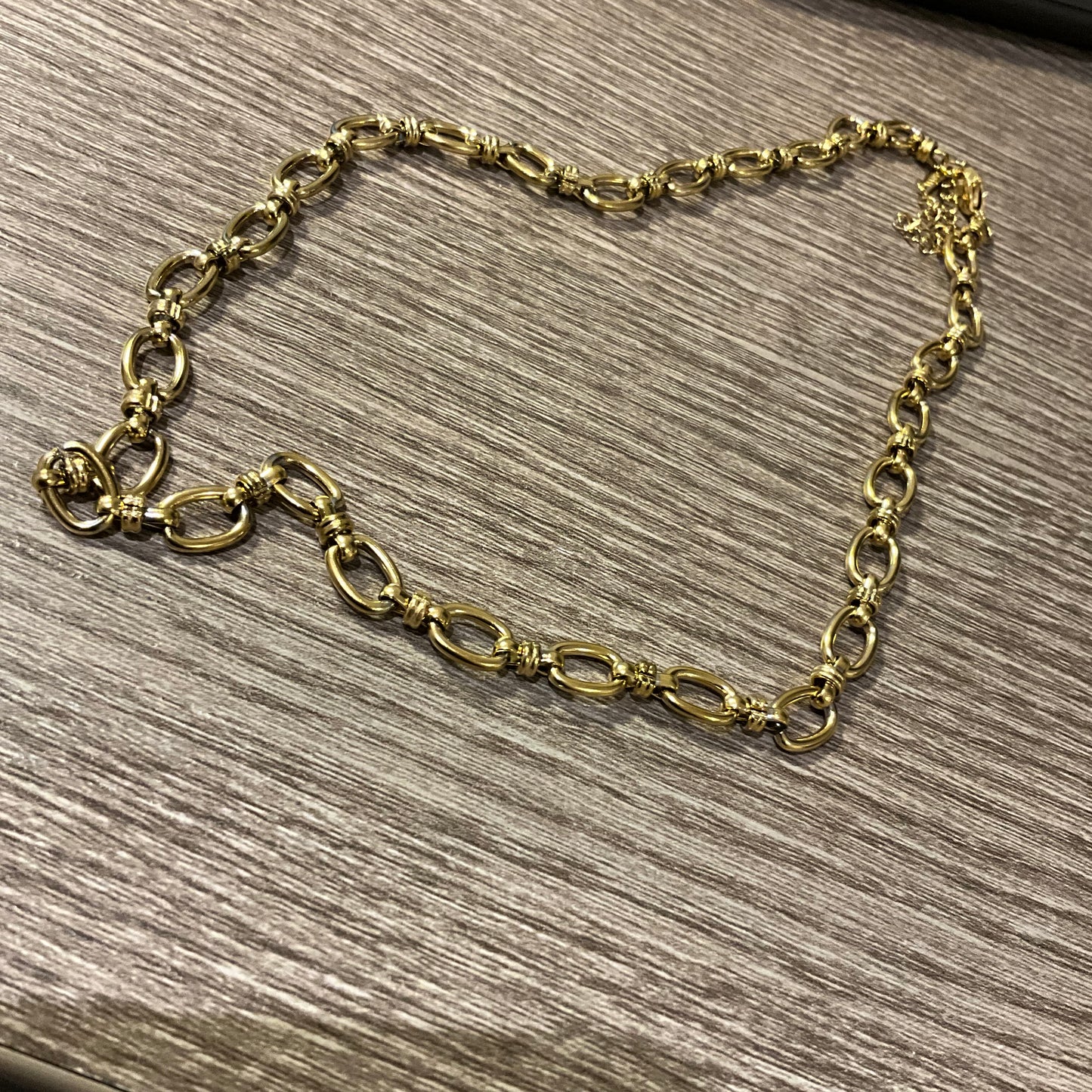 “CAROLINA" collar dorado