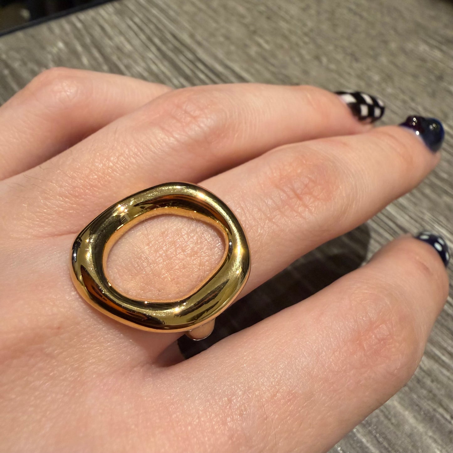 “DIANE CH” Anillo dorado