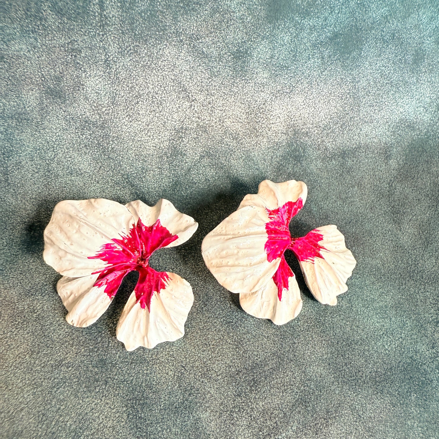 606 “ORQUÍDEA” Aretes coloridos
