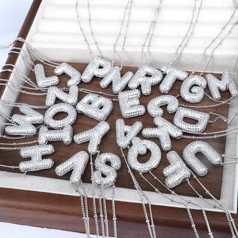 "INICIAL CHUNKY " Cadena de inicial plateada