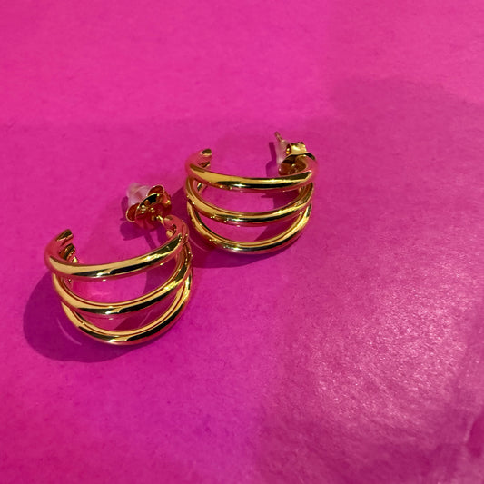 689 "ZALMA MINI" ARETES DORADOS