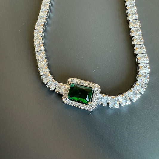"NATALIA ESMERALDA" Collar plateado