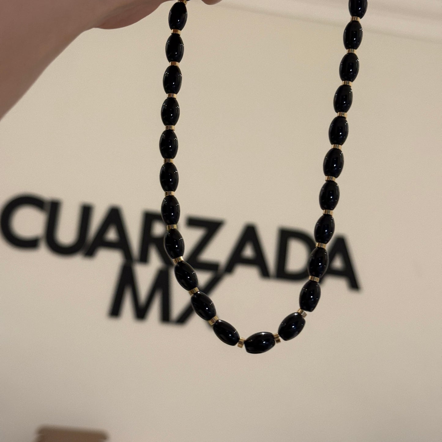 638 “MAR NEGRO” Collar de cuentas