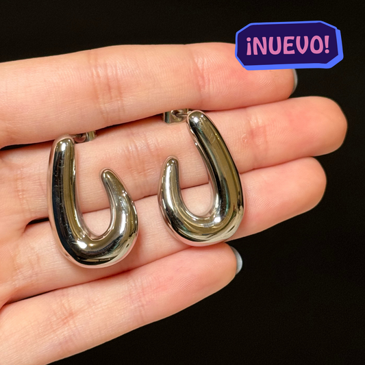 "JOTA" Aretes plateados