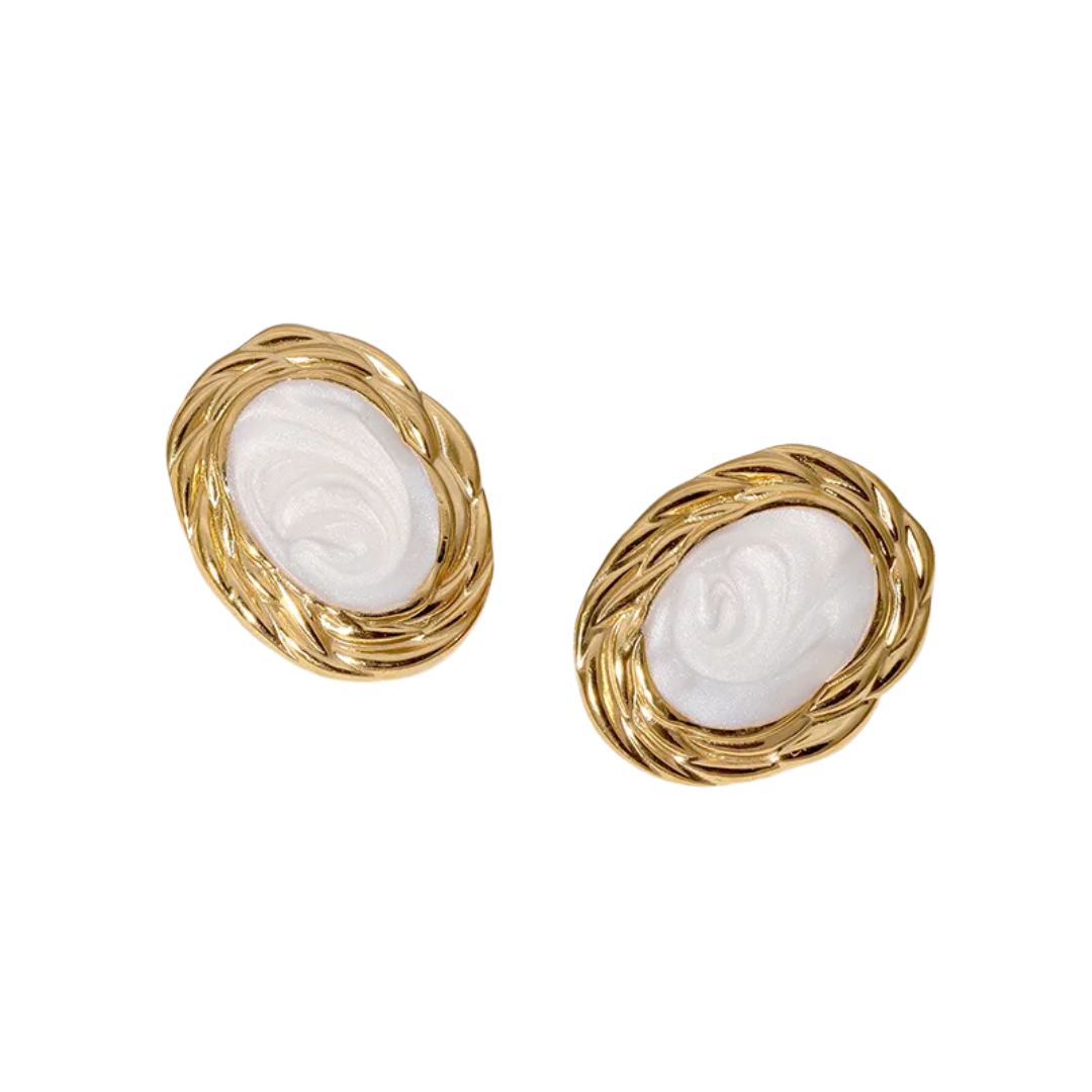 798 "GRACIELA BLANCOS" Aretes dorados