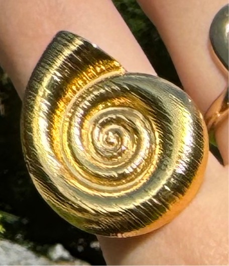 “CARACOL” Anillo dorado