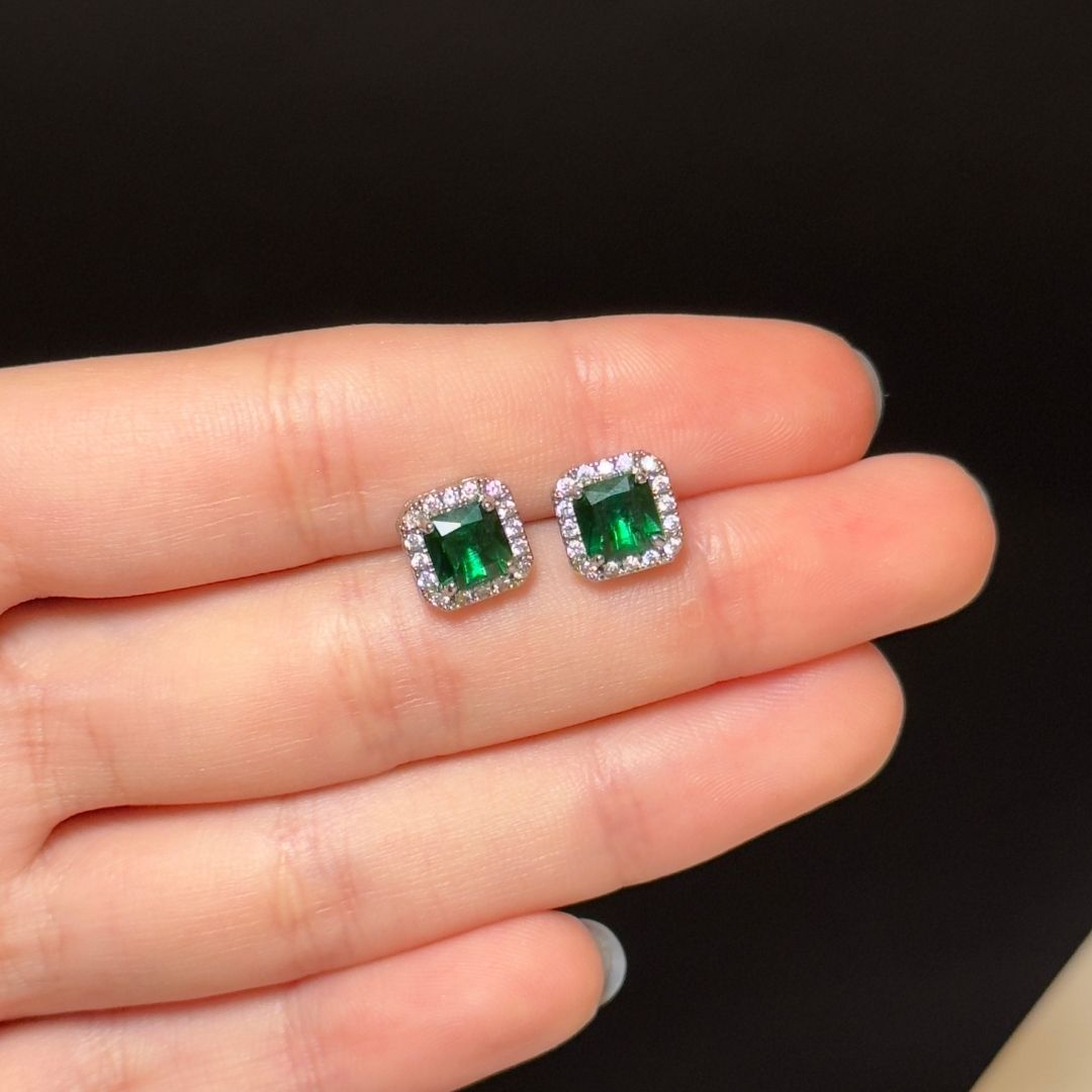 "ANASTASIA E" Aretes plateados