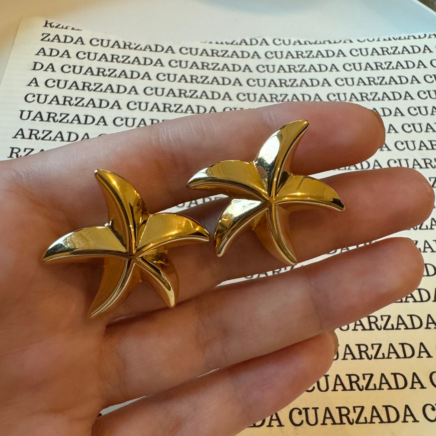 “ESTRELLAS” Aretes dorados