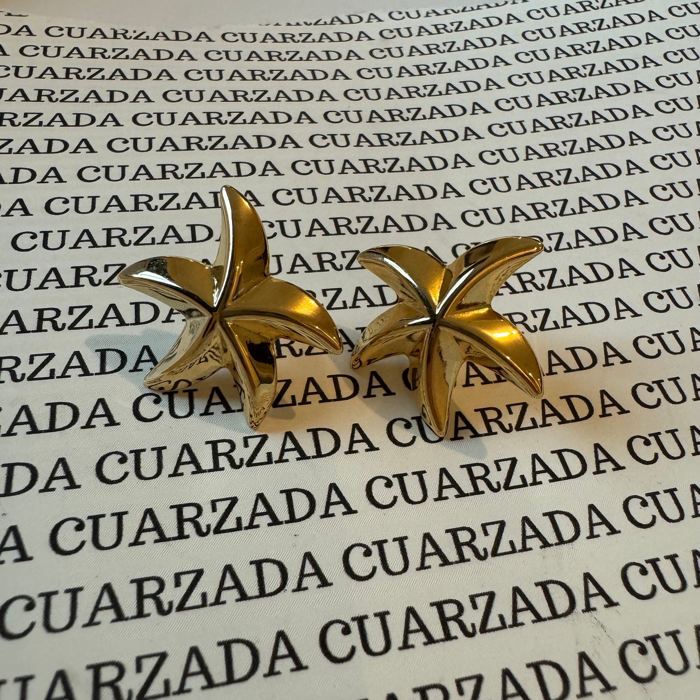 “ESTRELLAS” Aretes dorados