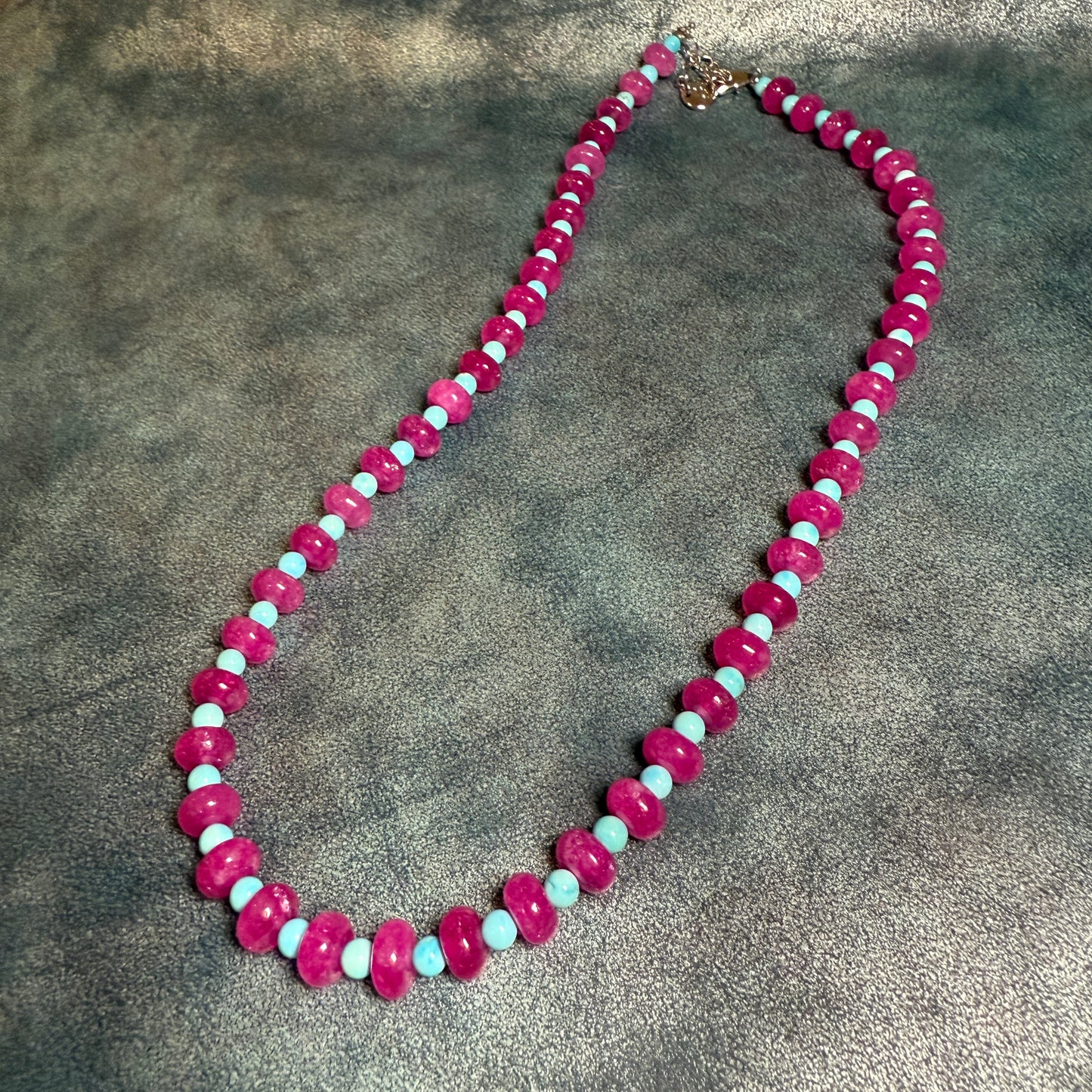 660 “PAU” Collar de cuentas