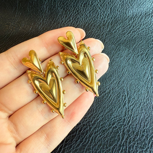 586 “MARIEL” Aretes dorados