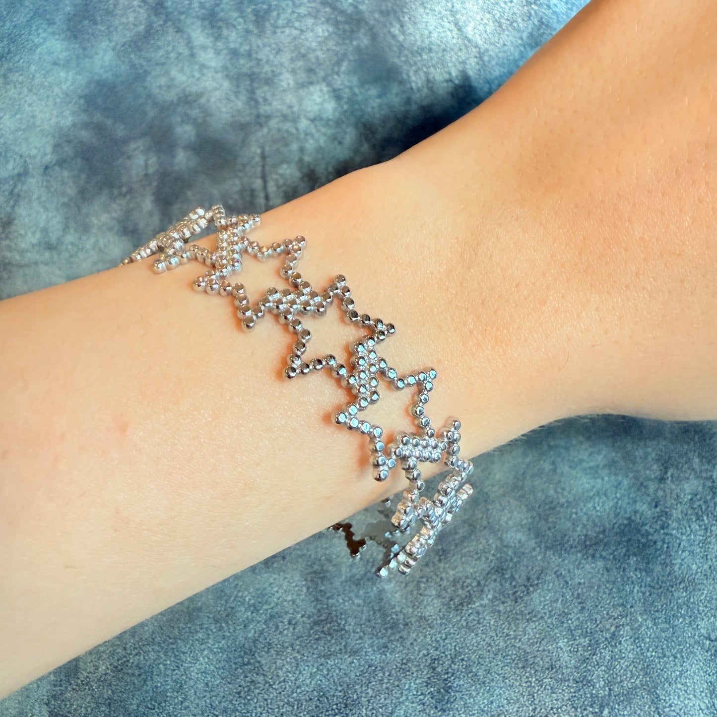 605 “ESTRELLAS” Brazalete plateado