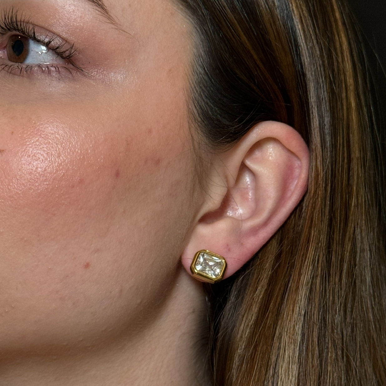 "CELINE D" Aretes dorados