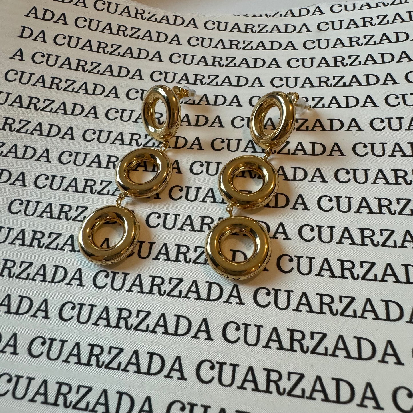 “EMILIA” Aretes dorados