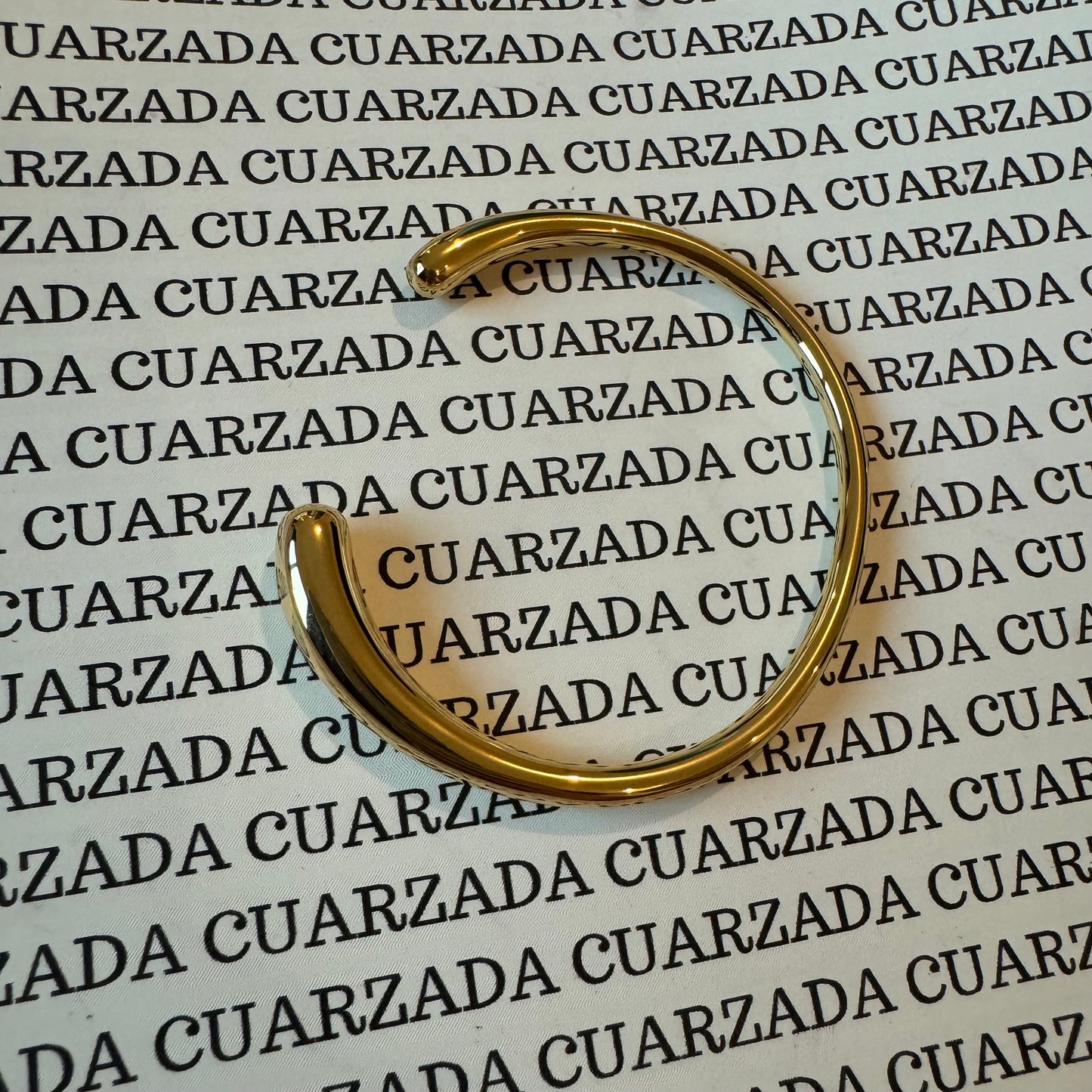 “ROMI” Brazalete dorado