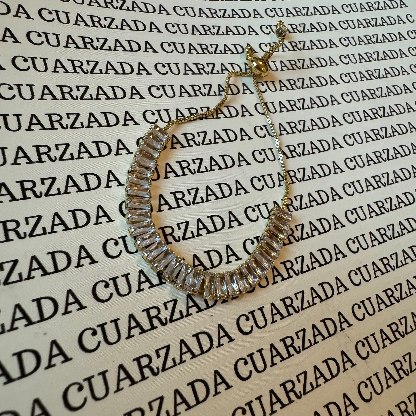 “VICTORIA” Pulsera dorada