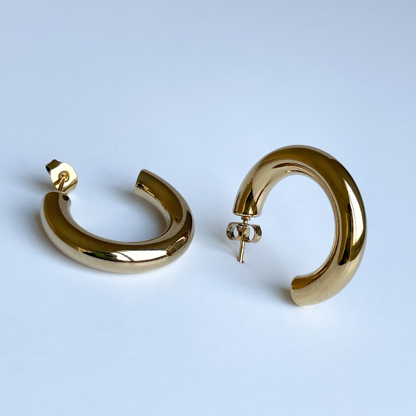 "BIANCA" aretes dorados