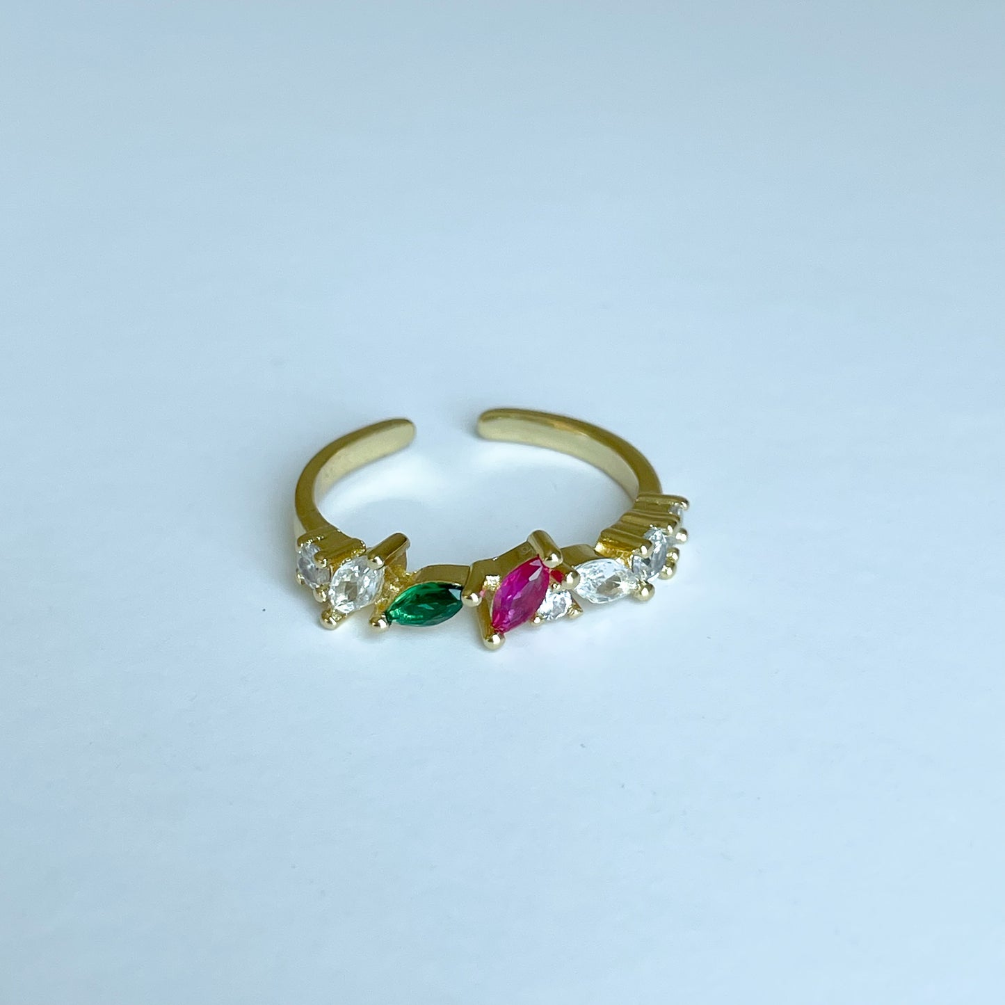 "MIA" anillo dorado